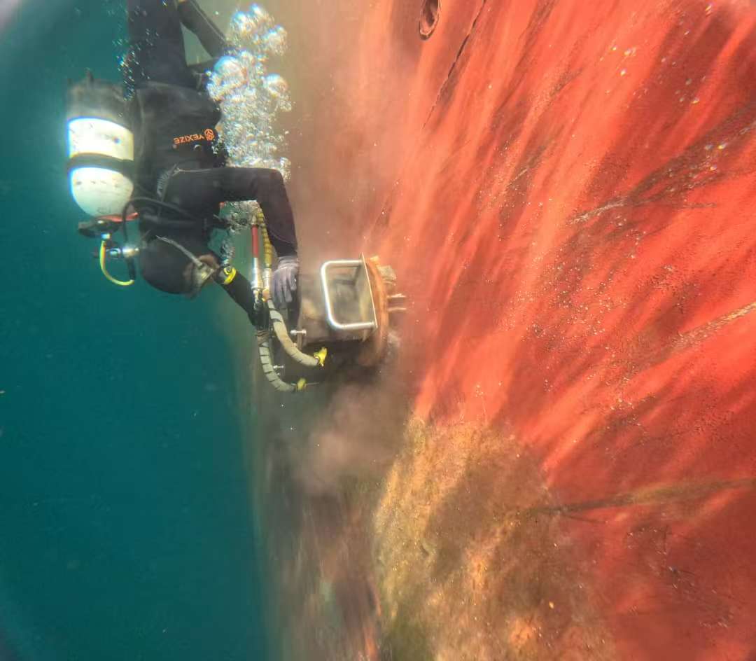 Hull Cleaning